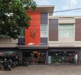 RedDoorz Plus near Sangkareang Park в о-ве Ломбок