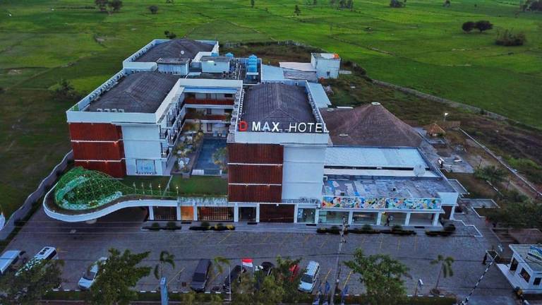 DMAX Hotel Convention