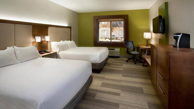 Holiday Inn Express Nashville Airport