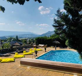 Chateau des Comtes de Challes в Рона Альпы