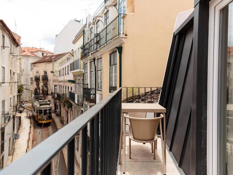 Dear Lisbon - Living House