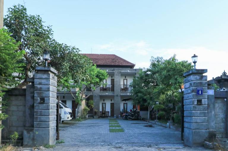 Hotel Warta Putra