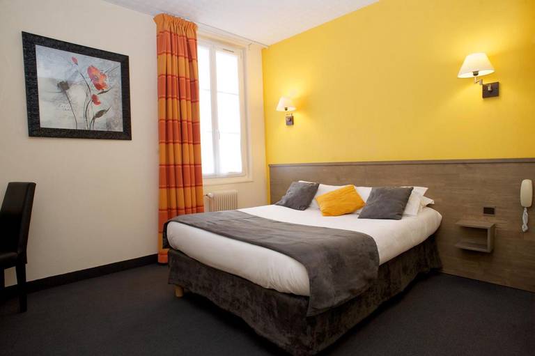 Brit Hotel Le Surcouf