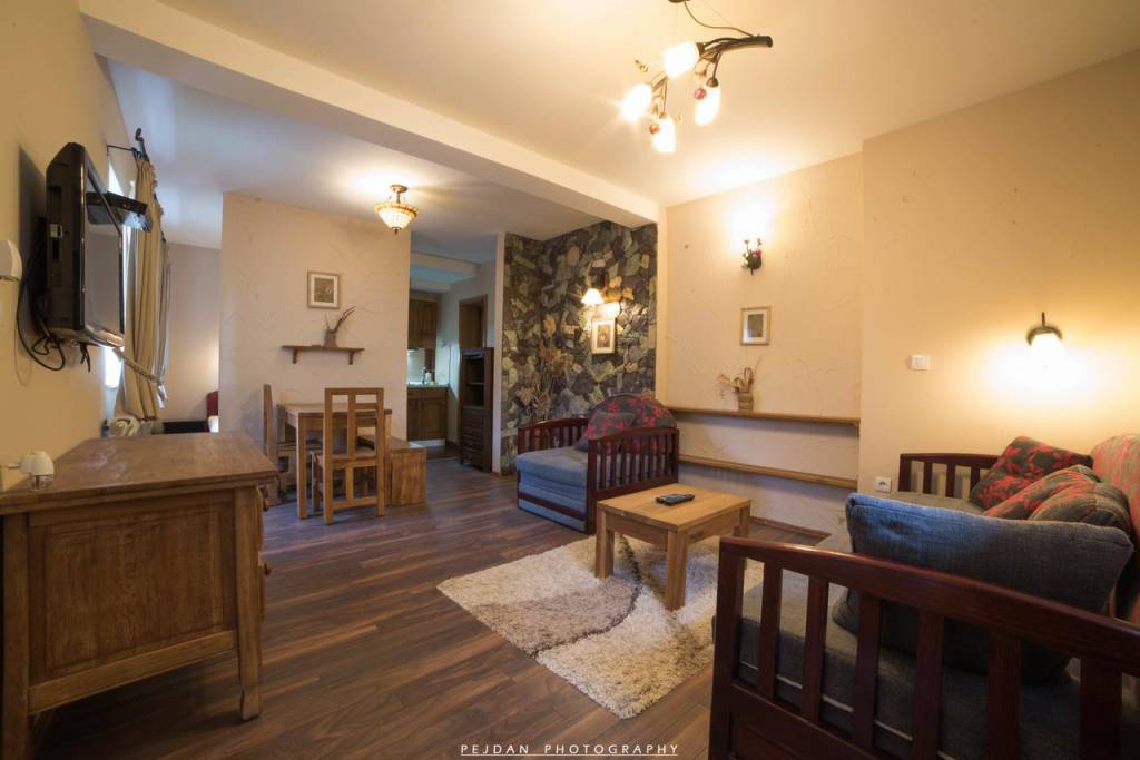 Snezna Kuca Apartments 4*