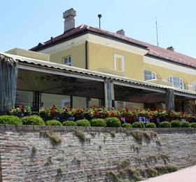 Garni Hotel Leopold I в Нови-Саде