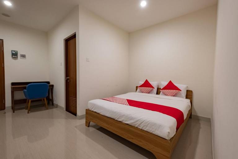 OYO 3390 Apartment Grand Kamala Lagoon Avenue