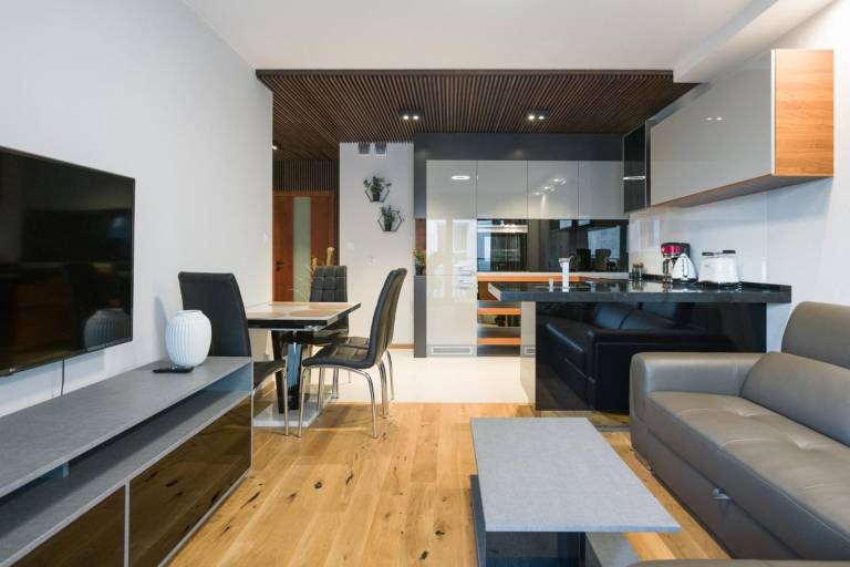 Diamond Apartments
