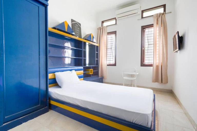 OYO Life 2958 Kost Lenteng Agung