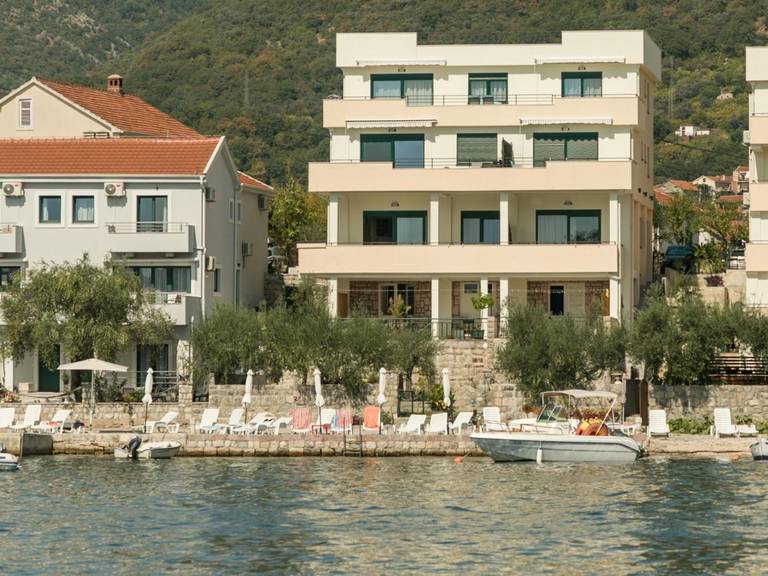 Apartments Tivat obala