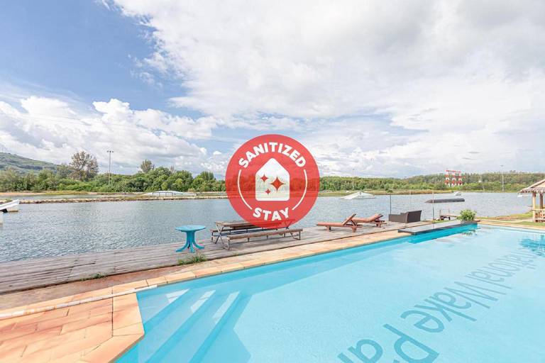 OYO 433 Iwp Wake Park & Resort Hotel