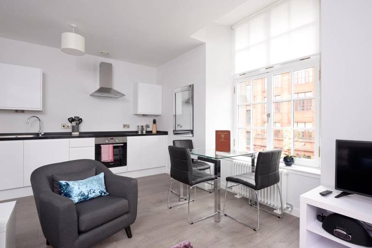 Destiny Scotland - Glassford Residence
