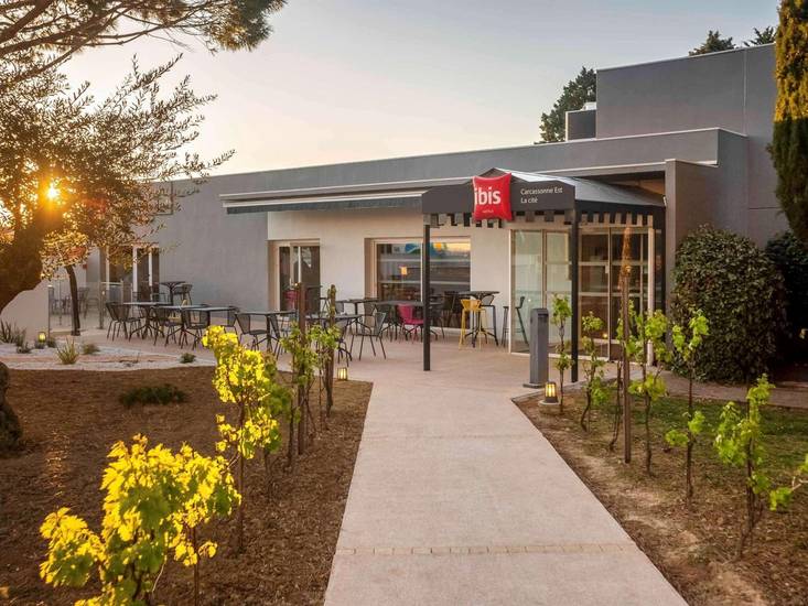 ibis Carcassonne Est la Cite 3* Франция, Лан