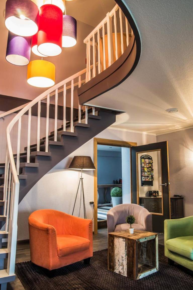 MANDARINA HOTEL