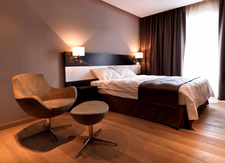 Skol Bar Hotel