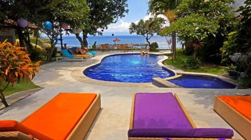 Relax Beach Resort Candidasa 3*
