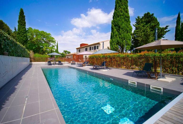 Pont Levis Hotel