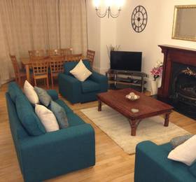Queen Margaret Apartment в Глазго