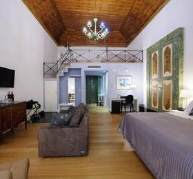 Santa Chiara Boutique Hotel в Неаполе