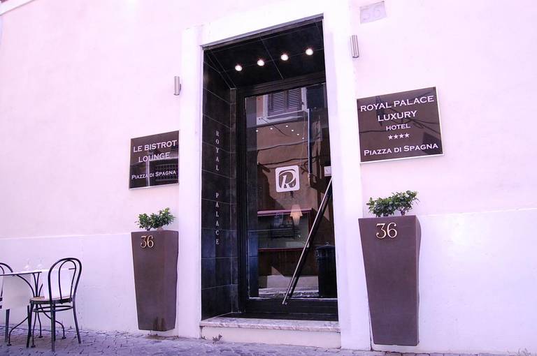 Royal Palace Luxury Hotel