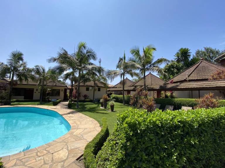 Ahadi Lodge