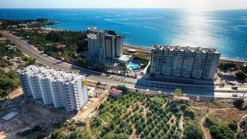 Liparis Resort Hotel & Spa 5*
