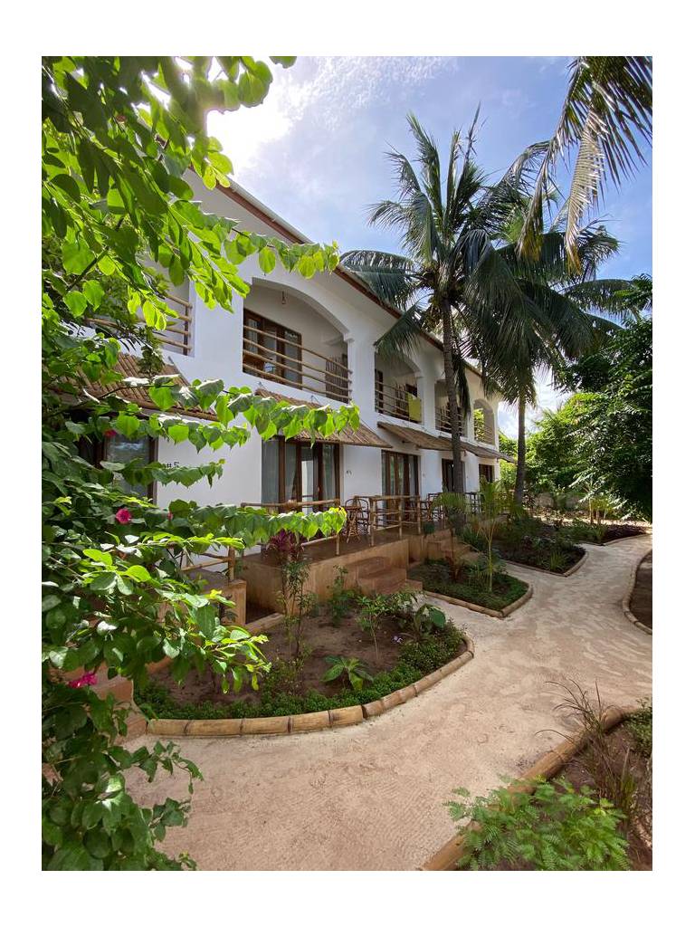Siri Beach Lodge