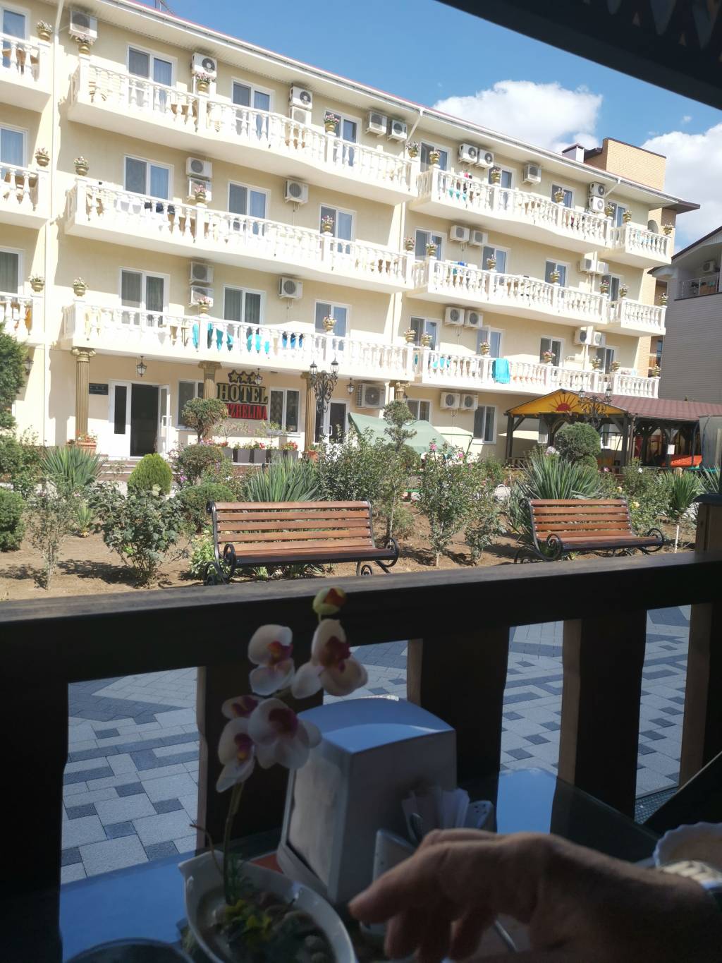 Анжелина отель 3*