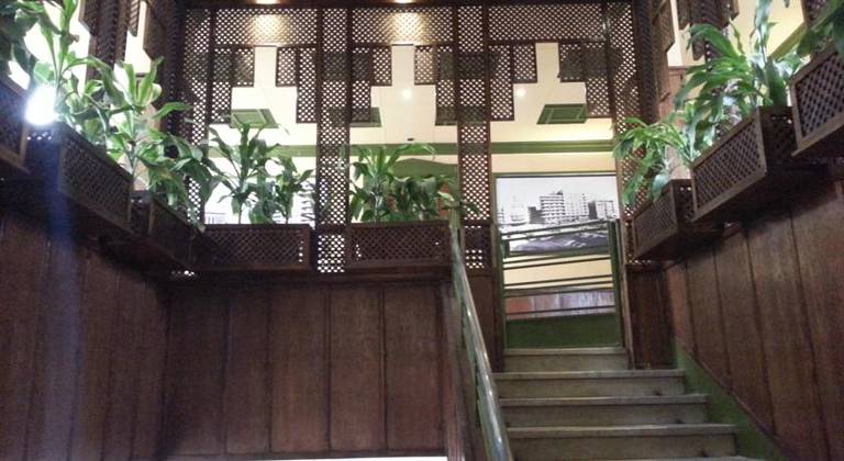 Carlton Hotel