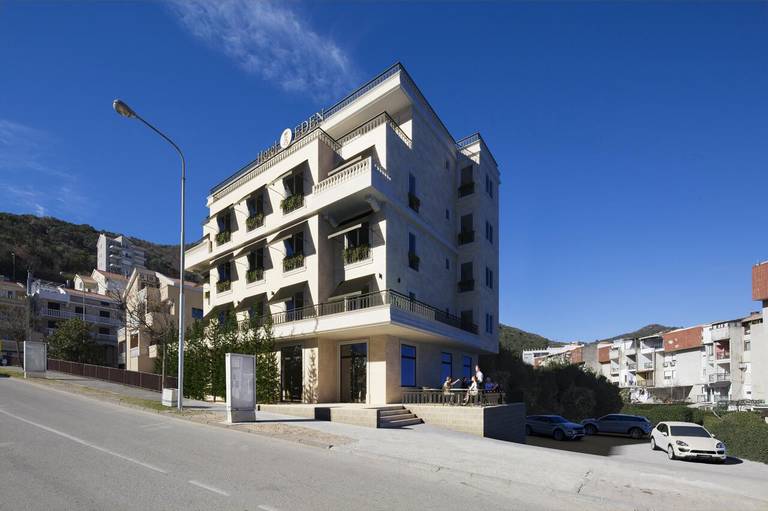 Hotel Crown