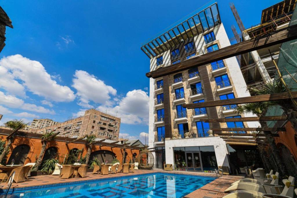 Konyak Hotel 4*