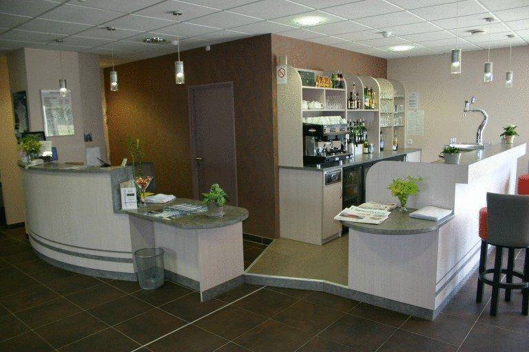 Brit Hotel Ladresse