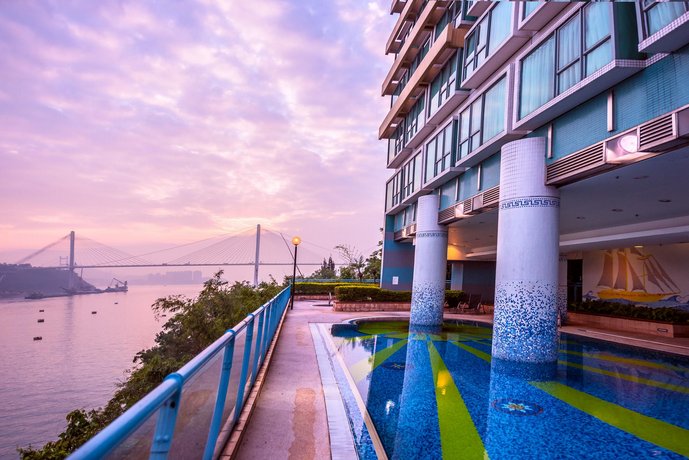 Grand Bay View Hotel