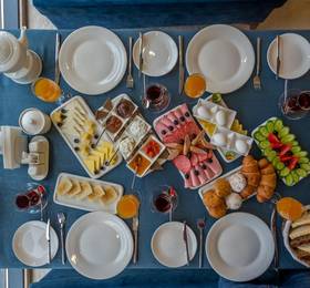 Nardin Hotel в Баку