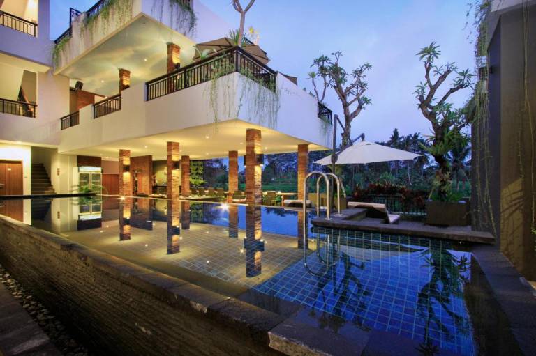 Puri Padma Hotel
