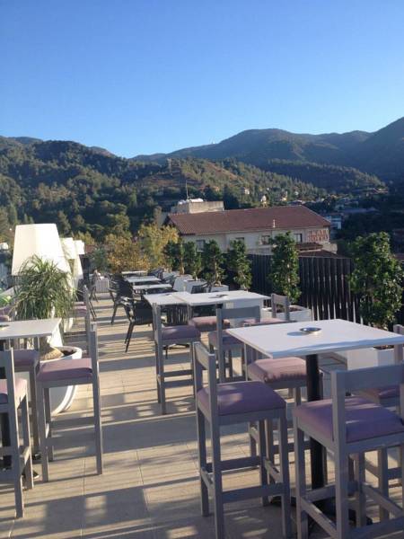 Crystal Hotel 3*