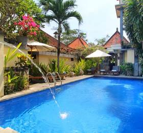 Hotel Jati and Home Stay в Сануре