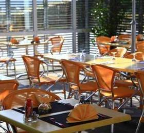 Hotel Restaurant Les Genets в Аквитание