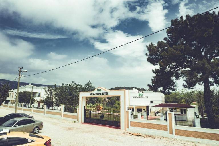 Dream Town Hotel&Restaurant
