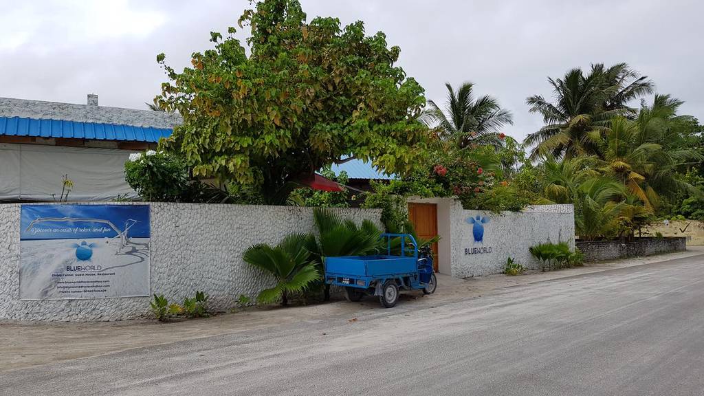 Blue World Dharavandhoo 4*