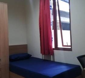 Туры в OYO Life 2594 Kost Azarina Syariah в Индонезии