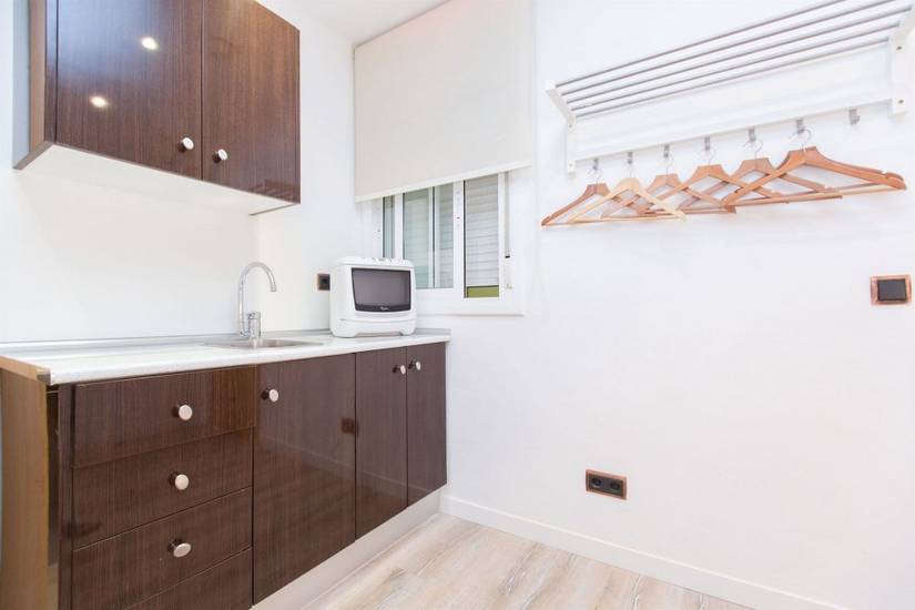 AinB Las Ramblas-Colon Apartments Испания, Барселона