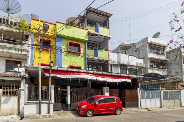 RedDoorz Near Gajah Mada Plaza