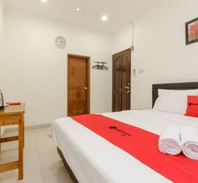 RedDoorz Syariah near Artha Gading в Джакарте