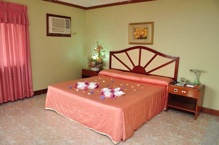 Bohol Plaza Resort And Restaurant