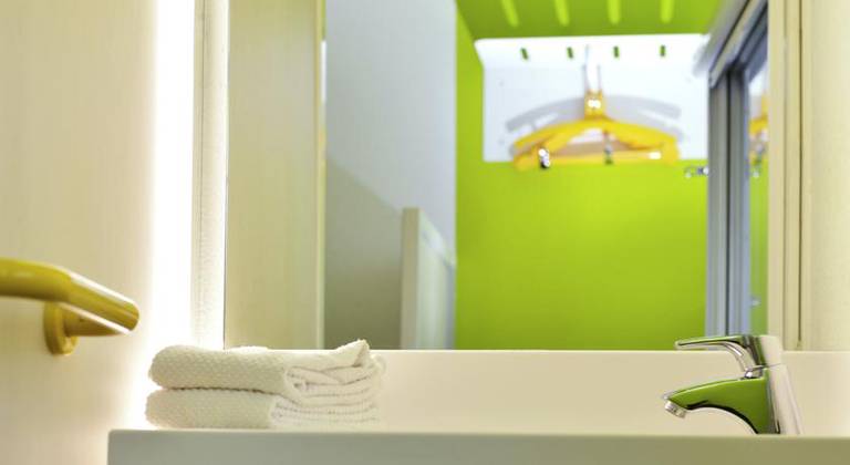 hotelF1 Aulnay Le Blanc Mesnil Garonor A3