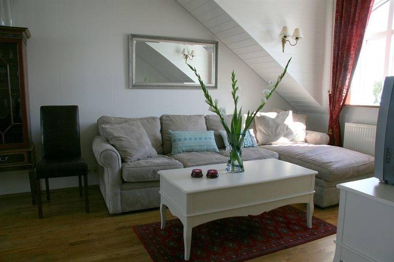 Luna hotel apartments Spitalastigur