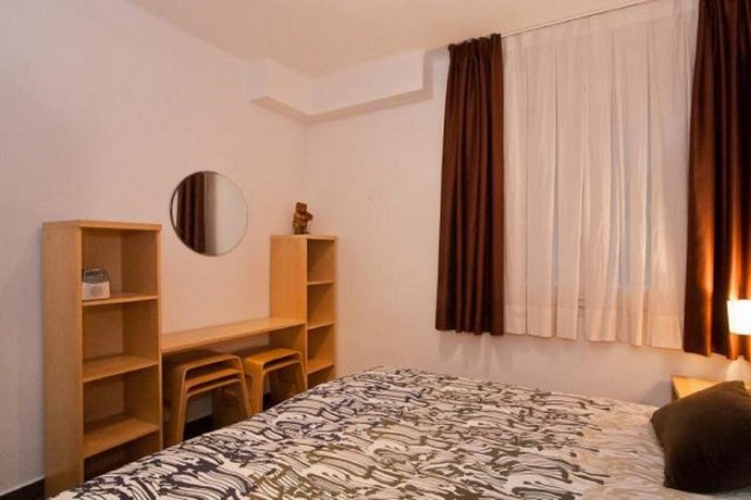 Valencia Apartments
