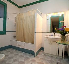 Hostal Que Tal в Барселоне
