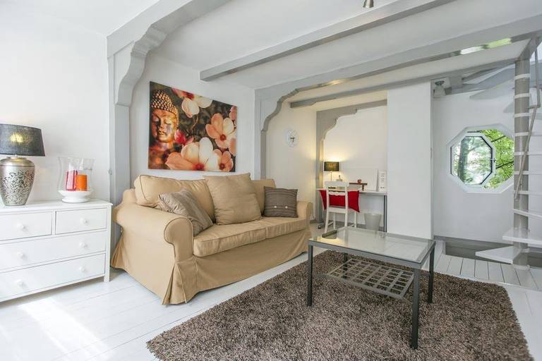 Shauna Apartment