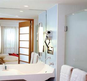 Novotel Brussels Airport в Брюсселе